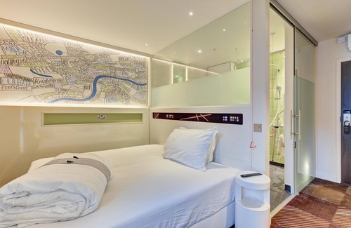 West Brompton Hotel | Hub By Premier Inn London West Brompton