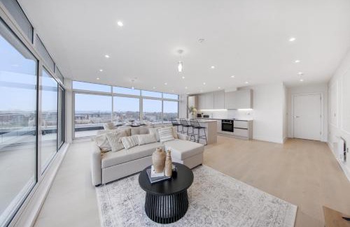 Hendon Apartment | Hububb Luxury Raffles Penthouse
