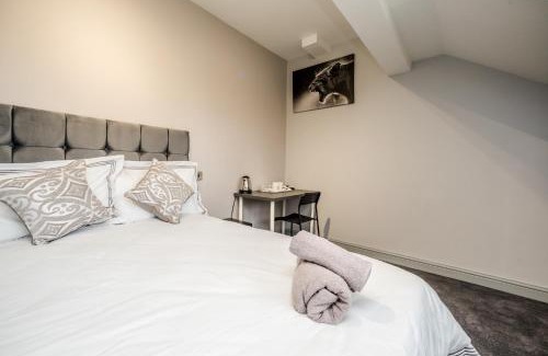 Huddersfield Hotel | Huddersfield Central Lodge