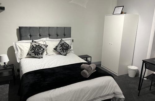 Huddersfield Hotel | Huddersfield Central Lodge