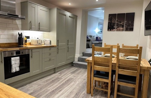 Oakham Condo | Hudson Apartment, Oakham Centre by Belmont Places