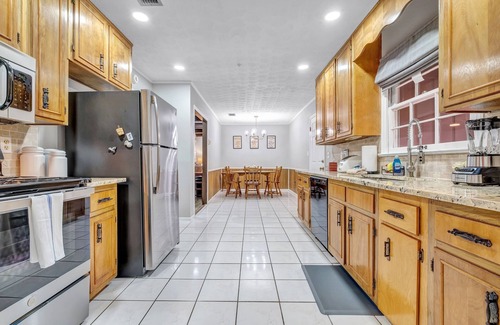 Tallahassee House | Hudson Manor (4-Bedroom Home) by RedAwning