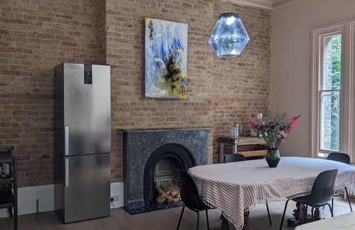 Dover Apartment | Huge 1 bed in Historical Garrison with Dover Castle View & Sea view.