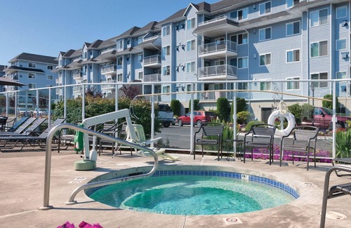 Birch Bay Condo | Huge 3 BED/2 BATH Penthouse Birch Bay!
