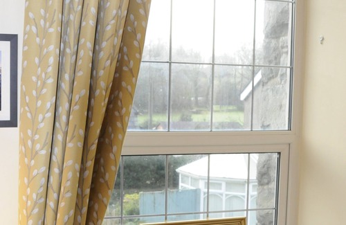 Llanbedr House | HUGE 3 BEDROOM TWO LEVEL HOME NEAR HARLECH-BEST LOCATION!