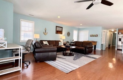 Cape May - Wildwood Condo | Huge 4 Bedroom, Beach Block Condo with Pool and 3 Parking Spaces
