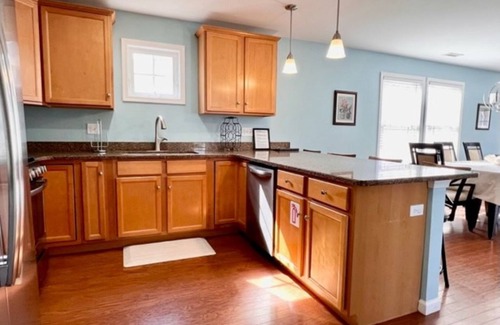 Cape May - Wildwood Condo | Huge 4 Bedroom, Beach Block Condo with Pool and 3 Parking Spaces