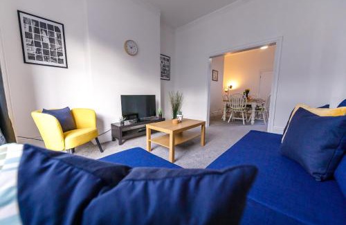 Sunderland Apartment | Huge 5 Bedroom Home - Great for Contractors