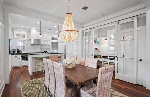 Watercolor House | Huge at 2,360 SqFt, Golf Cart & 4 Bikes! 4 WaterColor Pools, Beach Club & Camp -
