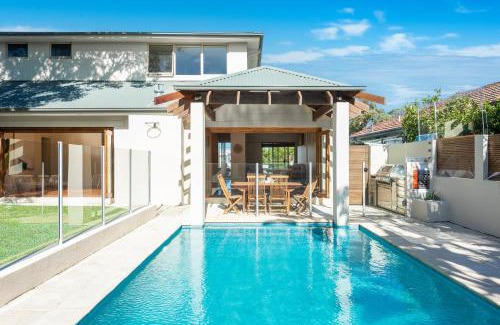 Burraneer House | Huge Bayside Luxury Resort-Style Home with Pool