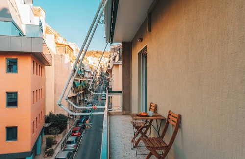 Exarhia Apartment | HUGE Central 4BR/3Bath, Luxury, Wifi, AC, Chef's Kitchen, Wraparound balconies!