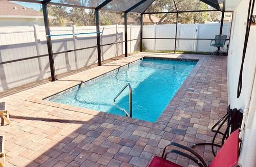 South Venice House | HUGE FALL DISCOUNTS! 5 Bdr, 3 bath. 7 Min to Beach, Sleeps 11, Private Pool!