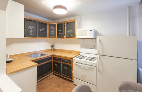 Ukrainian Village Apartment | Huge five-bedroom loft-style apartment in the heart of East Village