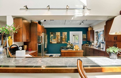 Tracyton House | Huge Getaway + Panoramic Water & Olympic Mtn Views