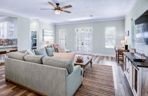 Sugarwood Beach House | Huge heated pool Close to beach and Seaside, 6 seat Gem car
