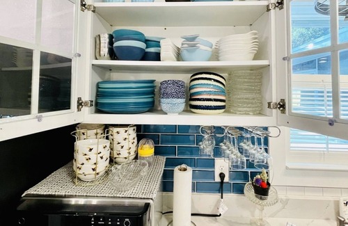 Wright House | HUGE Home with POOL, Sauna, short drive to the BEACH! Sleeps 10 Central Location