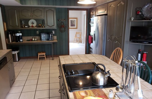 Winchester House | Huge Indiana Family Reunion Villa with Indoor Pool, Hot Tub, Game Rm 8 BR, 7 BA