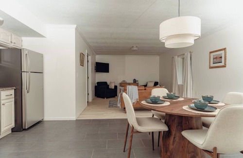 Conneaut Lakeshore Apartment | Huge, One Bedroom Apartment w/Balcony