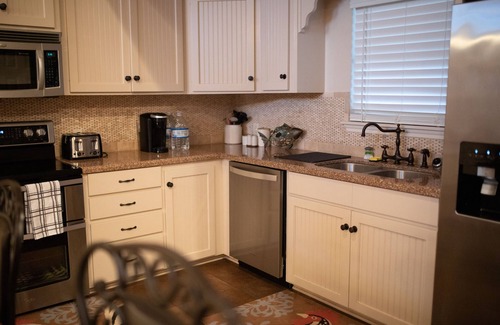 Brookeland House | Huge waterfront lake house with spacious yard & amazing views!