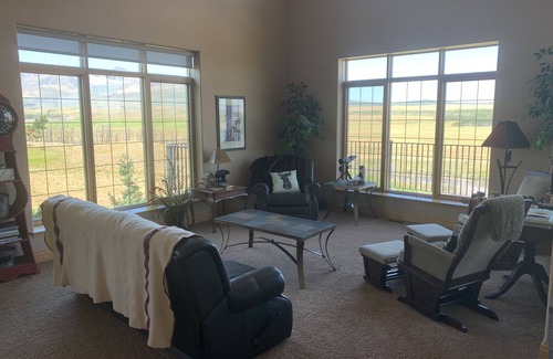 Cardston County Cabin | Huge Waterton River Lodge (Residence on a beautiful 3 acres backing the river)