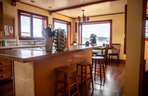 Sitka House | Hughes House - A beautiful ocean front home located close to downtown Sitka