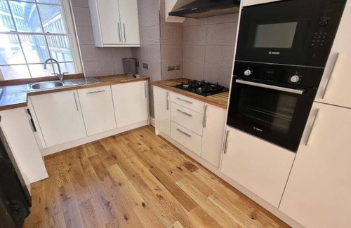Hull Old Town Apartment | Hull Spacious Apartment 5