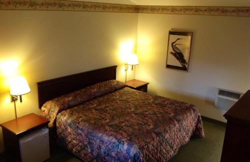 Garberville Hotel | Humboldt Redwoods Inn