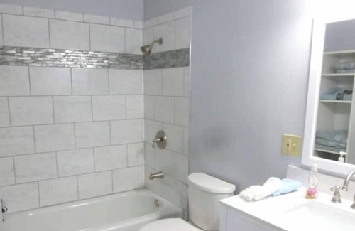 Gerton Cottage | Hummingbird Cottage-Peace&Hiking