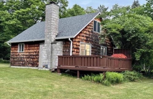 Fleischmanns House | Hummingbird house in Fleischmanns