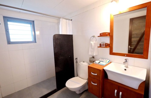 Achal Gadh Hotel | Hummingbird Resort