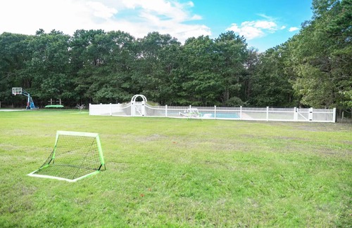 Westhampton Beach House | Humongous Hampton Home - 6BDRM/4 Baths