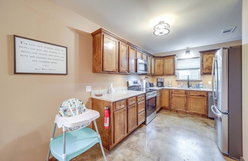 Daisy House | Hunt, Fish & Enjoy the Outdoors: Rural Atoka Home