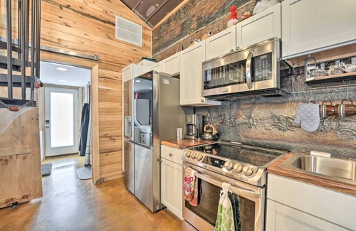 Bloomingdale Cabin | 🍁HUNT, FISH, PLAY!🍁 Fun Lake Cabin, 7 acres + public land ; Games; Updated