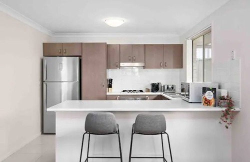 Cessnock House | Hunter Home with POOL/CINEMA ROOM/PING PONG