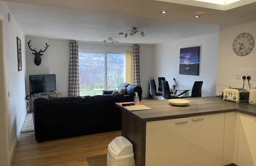 Spean Bridge Apartment | Hunters Lodge, 5 Corries Stunning Loch side property