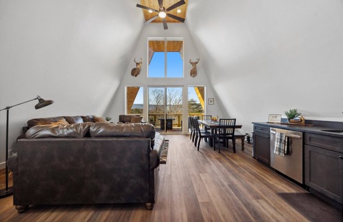 Chattanooga Valley Cabin | Hunters Ridge | Rustic A-Frame | Mtn Views + Goats!