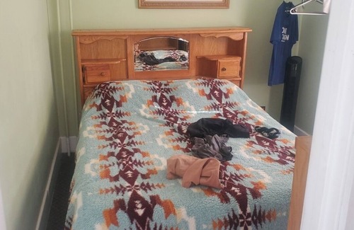 Medina House | Hunting and Fishing Rental House on the edge of town.