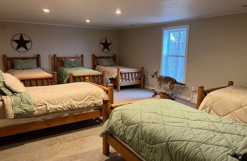 Hornbeak Cabin | Hunting Lodge located near Reelfoot Lake, TN