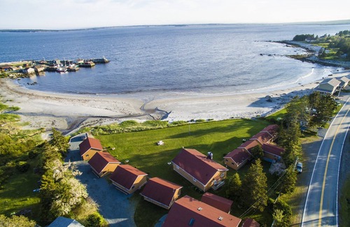 Hunts Point Cabin | Hunts Point 2-BR Coastal Retreat - Cottage # 2