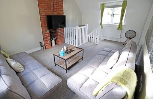 Peaslake Hotel | Hurtwood Hotel