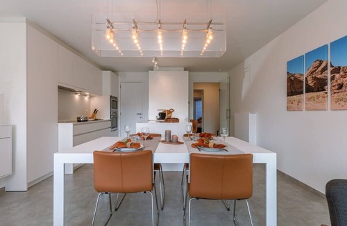 Blankenberge Apartment | Huswell - Deluxe apartment with lovely terrace and parking