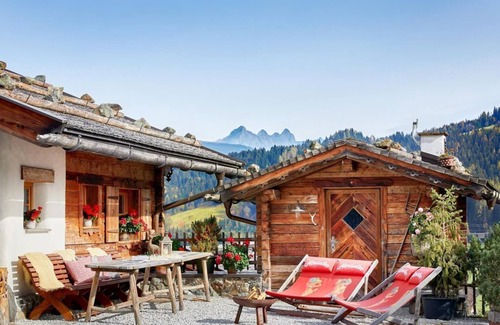 Hundsdorfl Apartment | Hut for 8-12 people (4 bedrooms, 4 bathrooms, 5 toilets) - Almdorf Flachau and Promi Alm