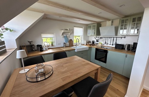 Norden House | Huus an`t Diek, luxury near the dike, first floor apartment with pool near Norddeich