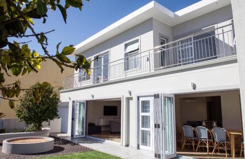 Melkbosstrand Villa | Huus Dejuna
