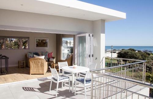 Melkbosstrand Villa | Huus Dejuna