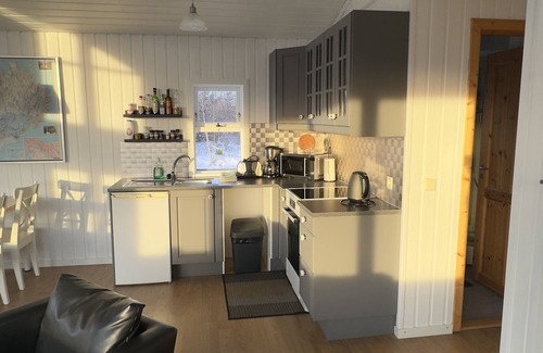 Hvalfjarðarsveit Cottage | Hvalfjarðarsveit Cottage with Large Wooden Deck, Mountain View + Great Location