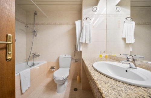 Golden Sands Resort | HVD Riviera Beach Ultra All Inclusive & Mineral Pool - Private Beach & Free Parking