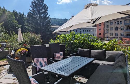 Sebnitz Apartment | HW1B - Urlaubsmagie Gemeinschaftsgarten mit Pool, Sauna & Terrasse