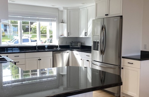 West Yarmouth House | Hyannis Harbor Front 3br, 3-1/2 ba with private sandy beach and deep water dock!