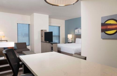 Red River Cultural District Hotel | Hyatt House Austin/Downtown